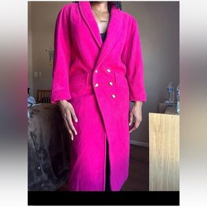Women’s Vintage Pink Wool-Blend Coat with Gold Button Details – Pre-Loved